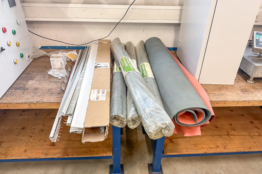 Posten Elektroinstallationsmaterial